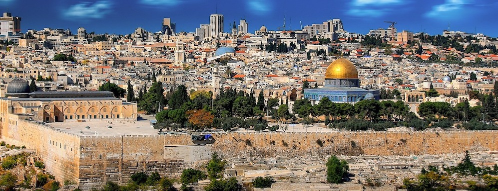 Jerusalén: Ciudad Sagrada Y Luz De Esperanza